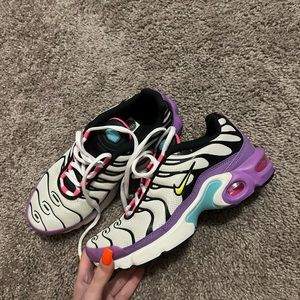 Nike air max plus size 6 women